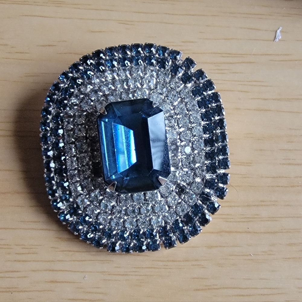 Vintage Rhinestone Brooch - Picture 4 of 7